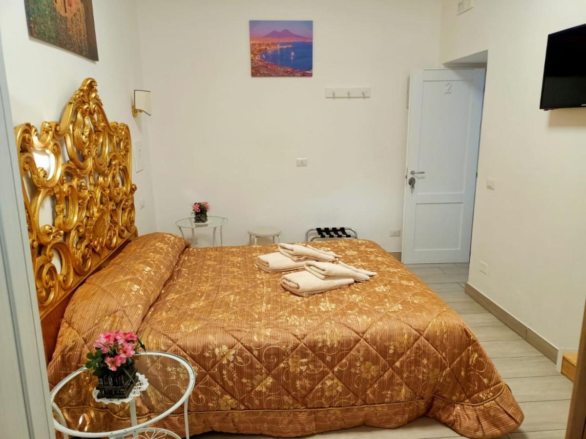 Domus San Biagio 14 Bed & Breakfast Naples Exterior photo