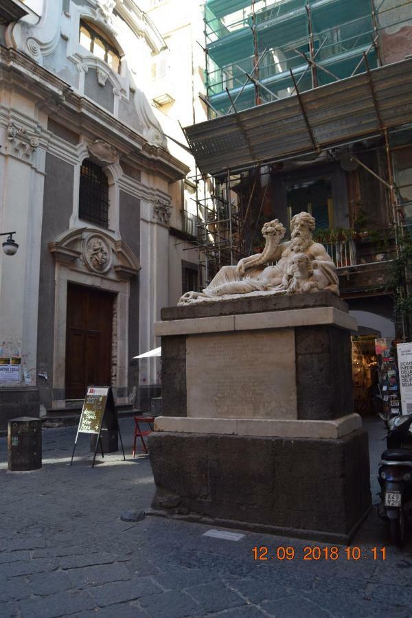 Domus San Biagio 14 Bed & Breakfast Naples Exterior photo