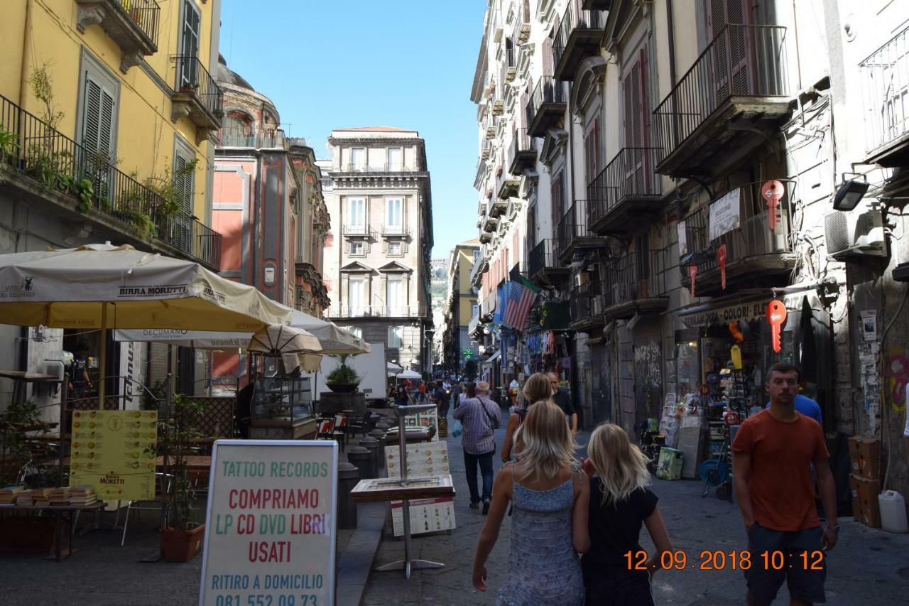 Domus San Biagio 14 Bed & Breakfast Naples Exterior photo