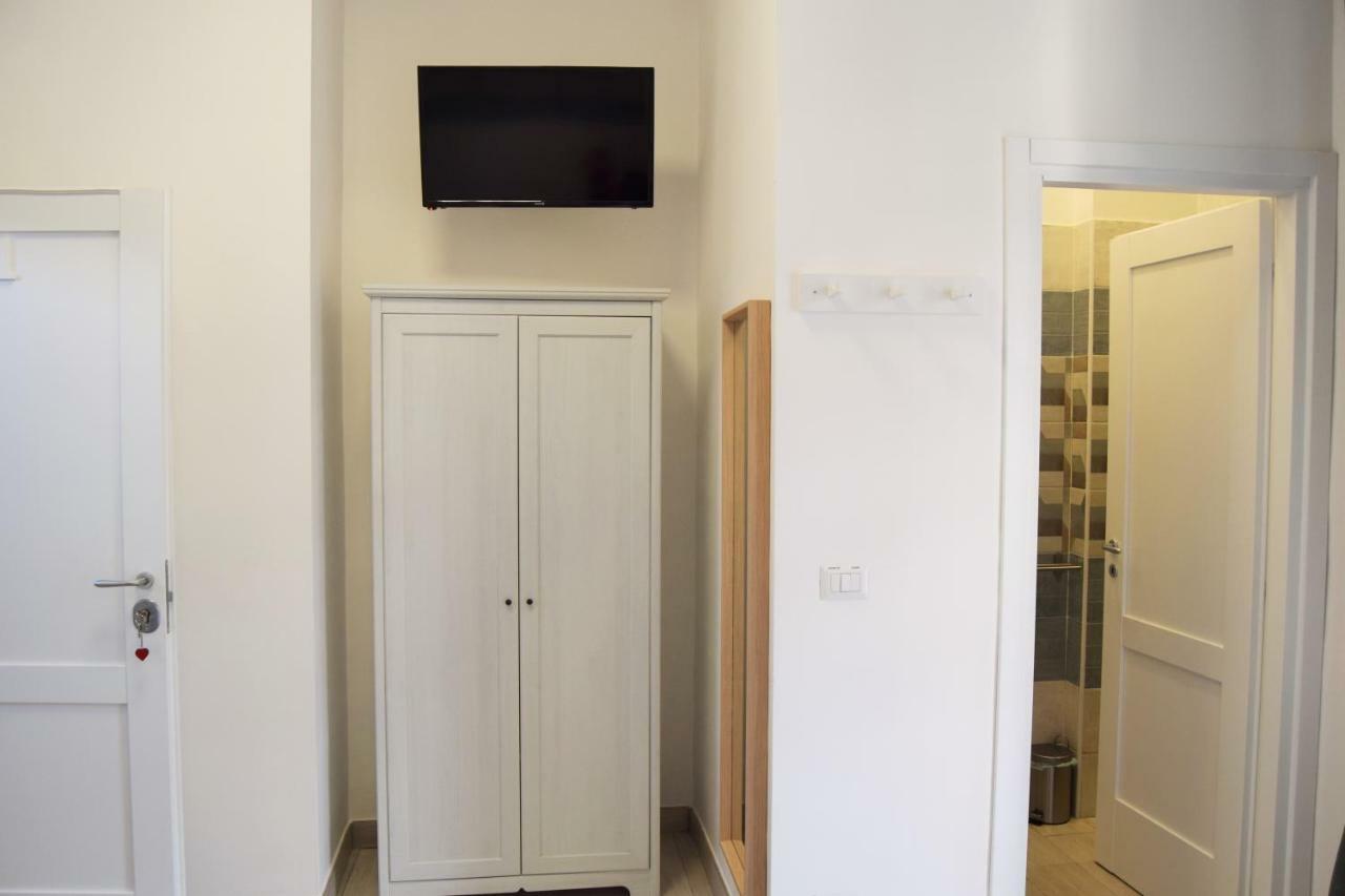 Domus San Biagio 14 Bed & Breakfast Naples Exterior photo
