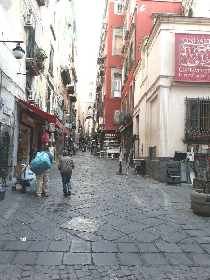 Domus San Biagio 14 Bed & Breakfast Naples Exterior photo