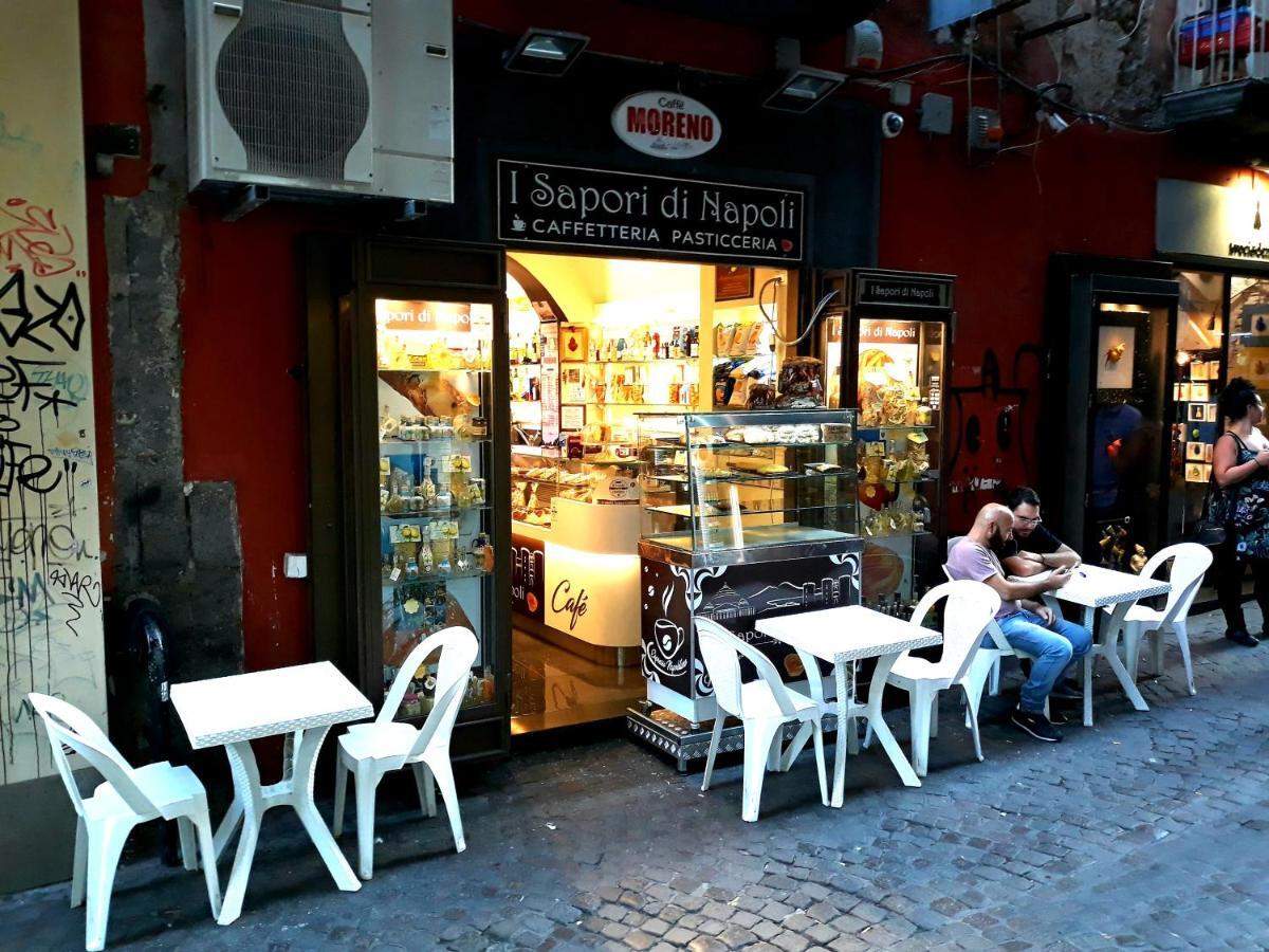 Domus San Biagio 14 Bed & Breakfast Naples Exterior photo
